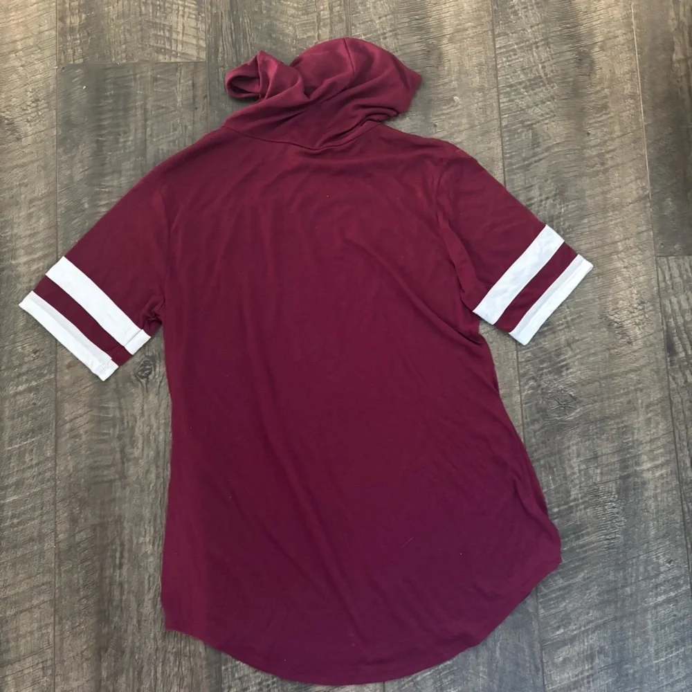 Burgundy Harry Potter Hogwarts Hooded tshirt